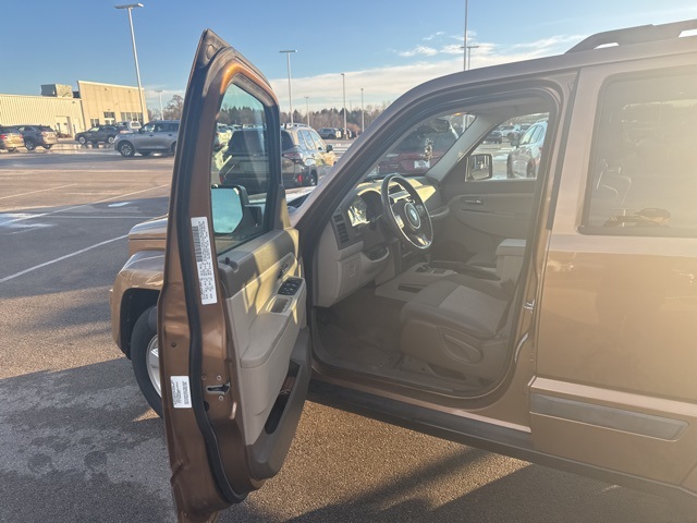 2012 Jeep Liberty Sport photo 2