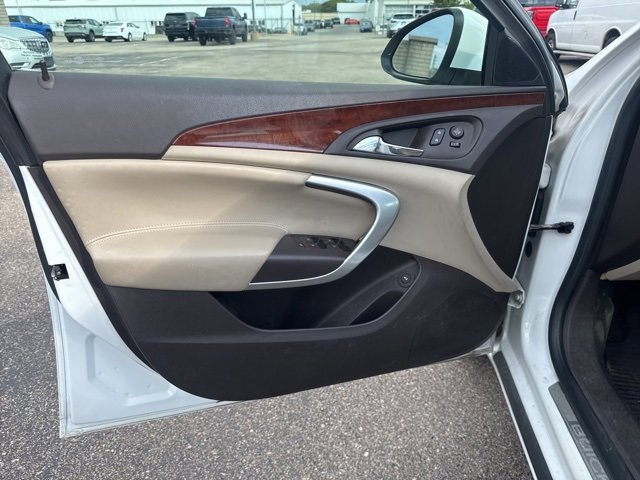 2016 Buick Regal Turbo photo 9
