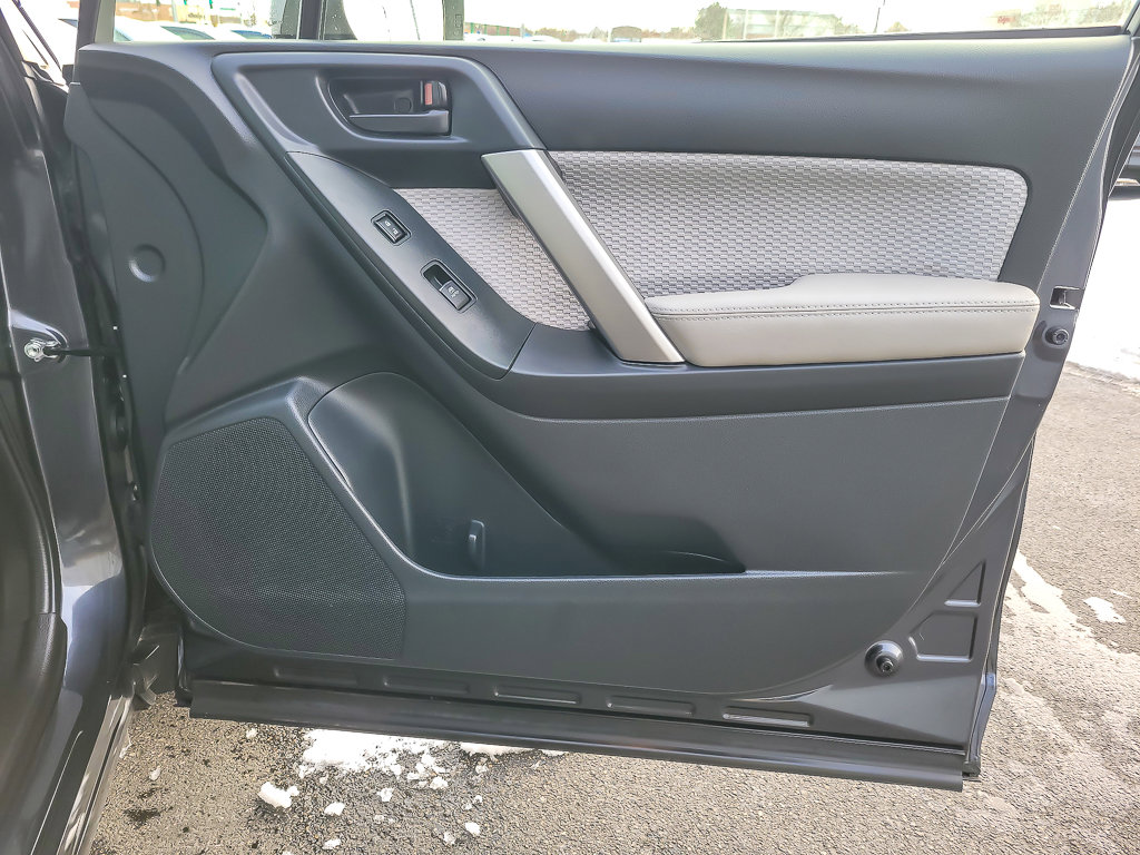 2017 SUBARU FORESTER - Image 20