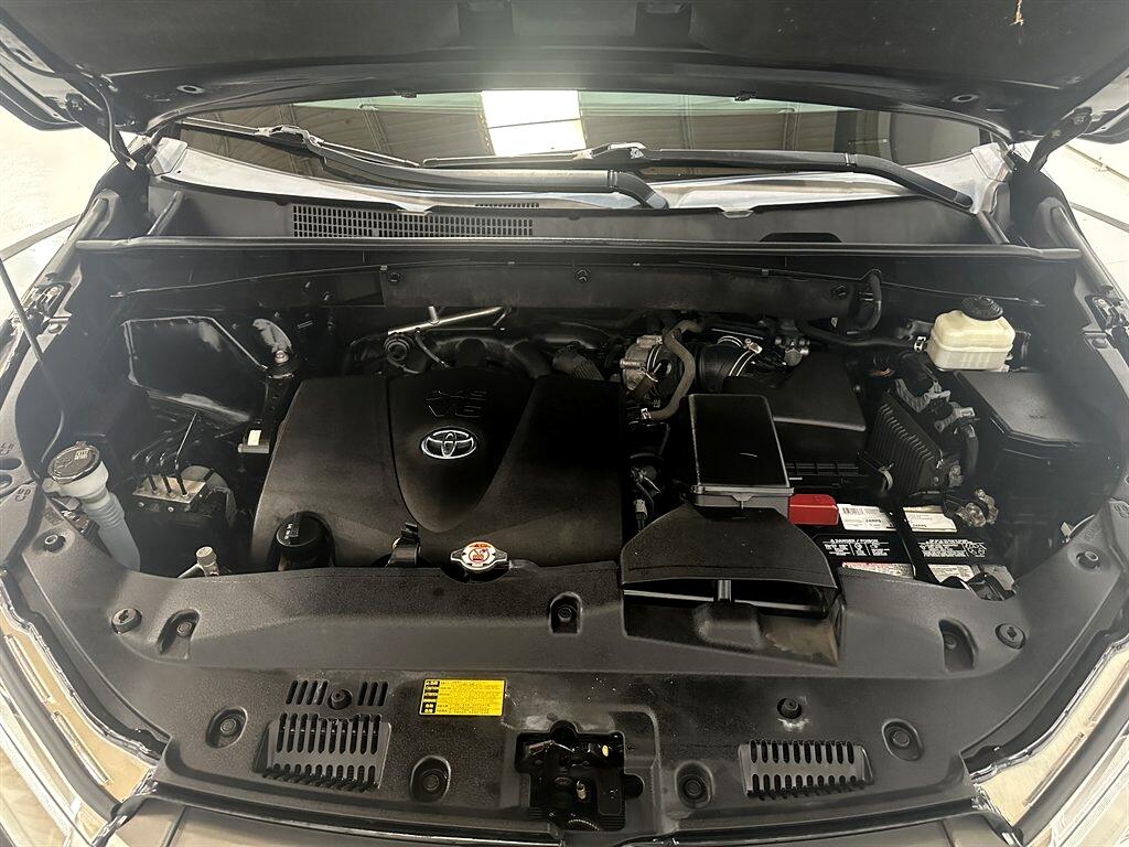 2018 Toyota Highlander XLE photo 35