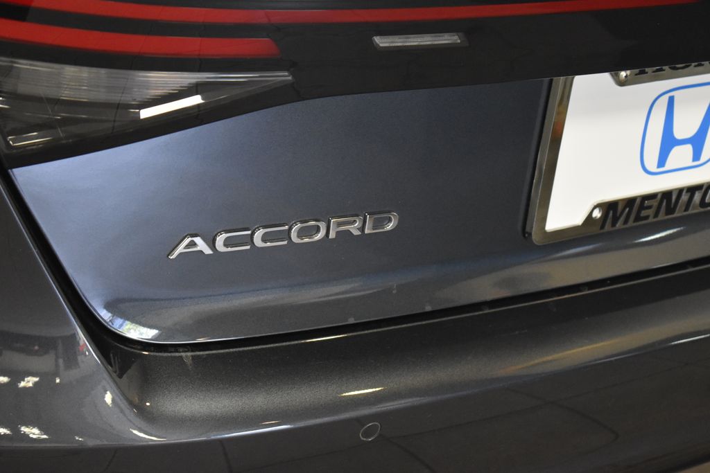 2023 Honda Accord Touring photo 6