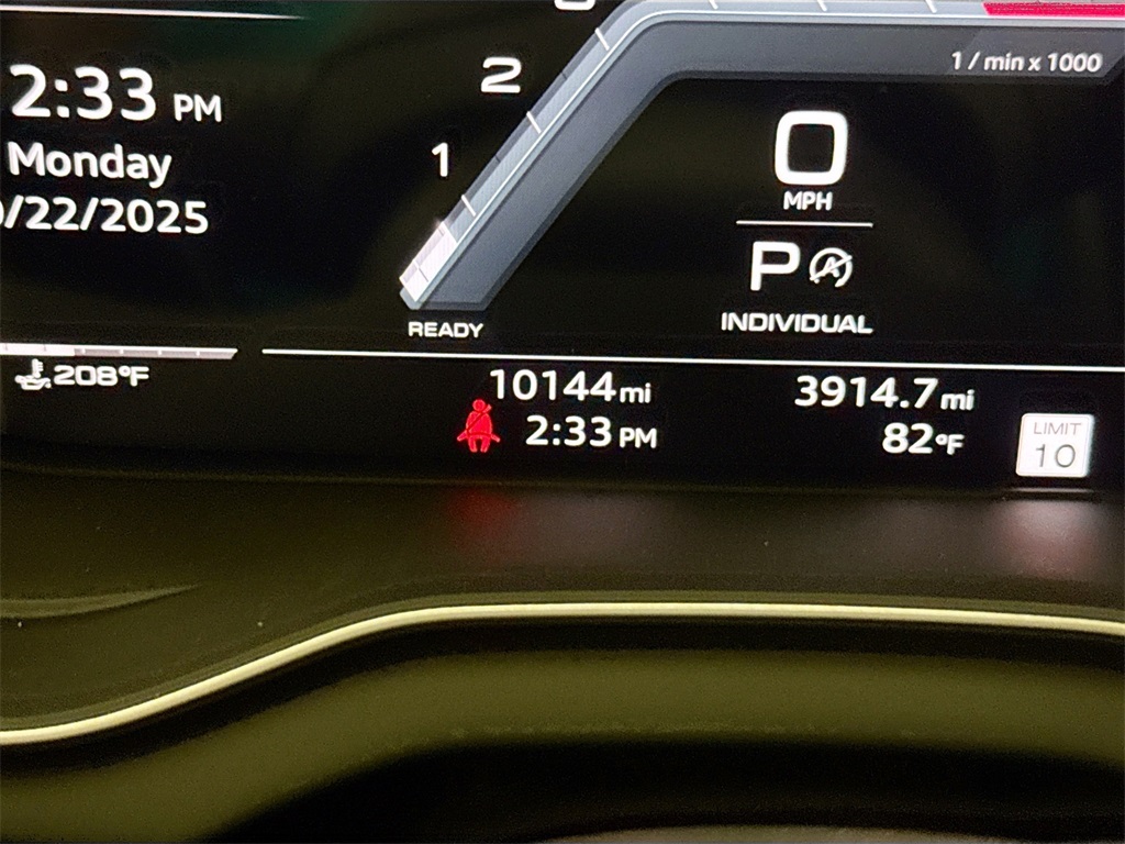 2024 Audi SQ5 Prestige photo 12