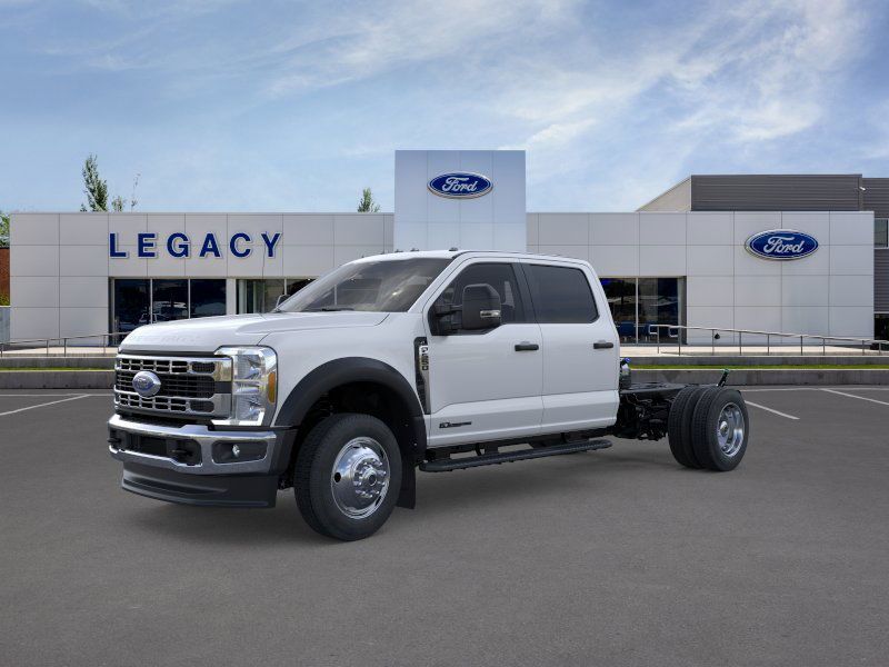 2025 Ford F-550 Super Duty Chassis Cab XL's photo