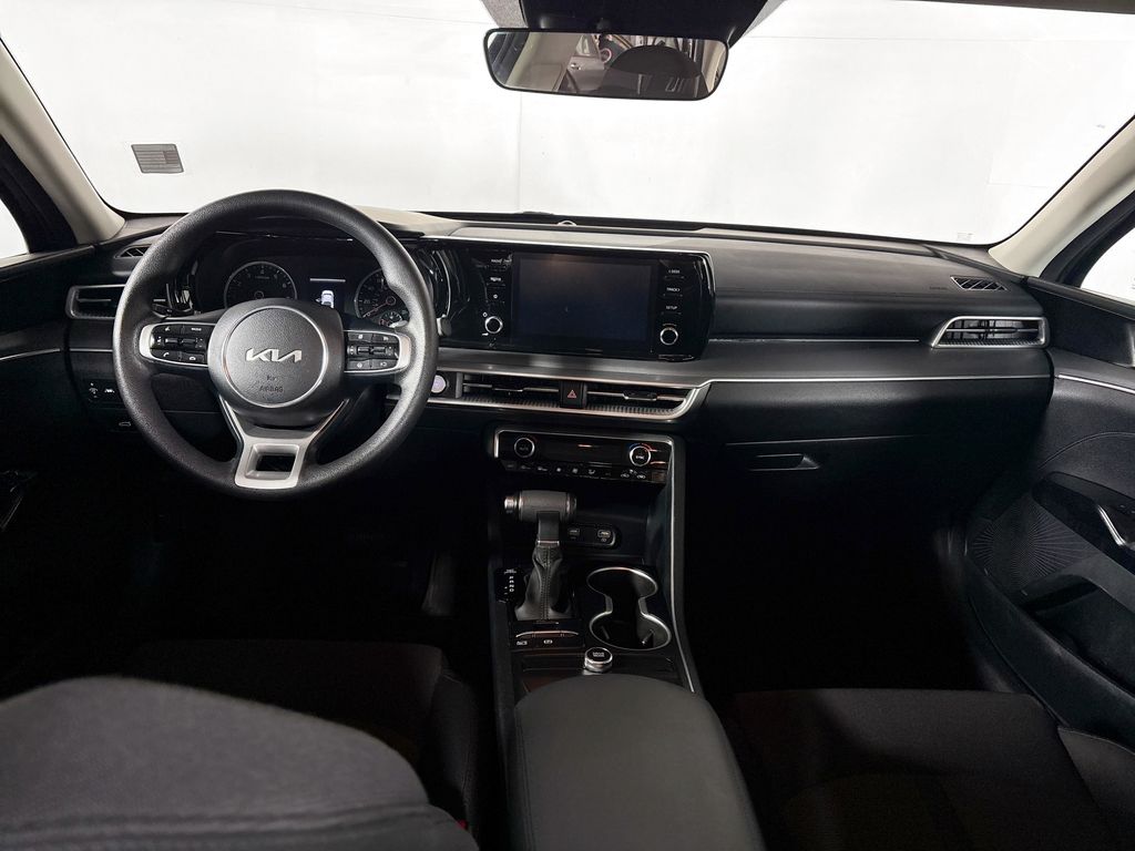 2023 Kia K5 LXS photo 11