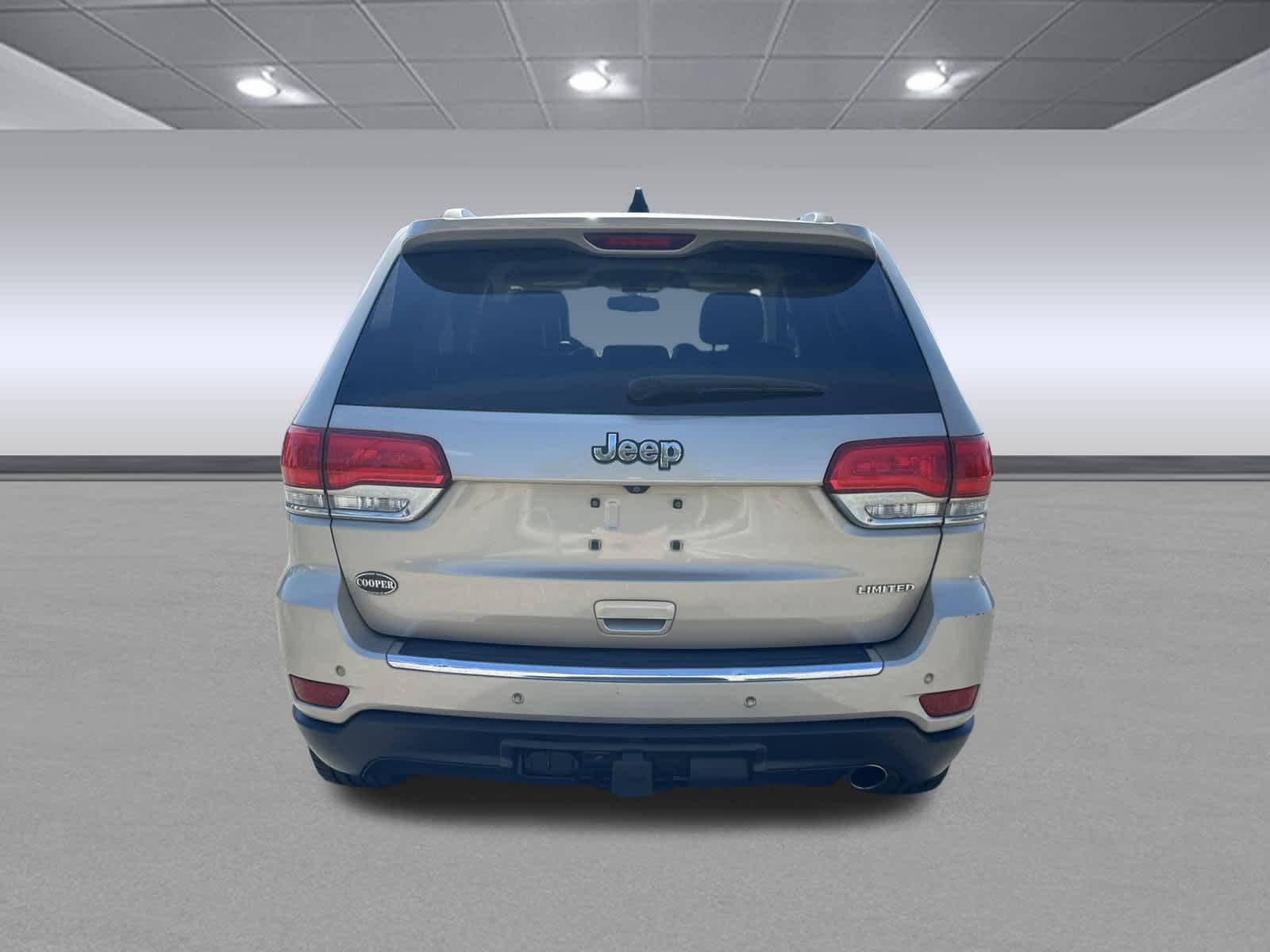 2015 Jeep Grand Cherokee Limited photo 3