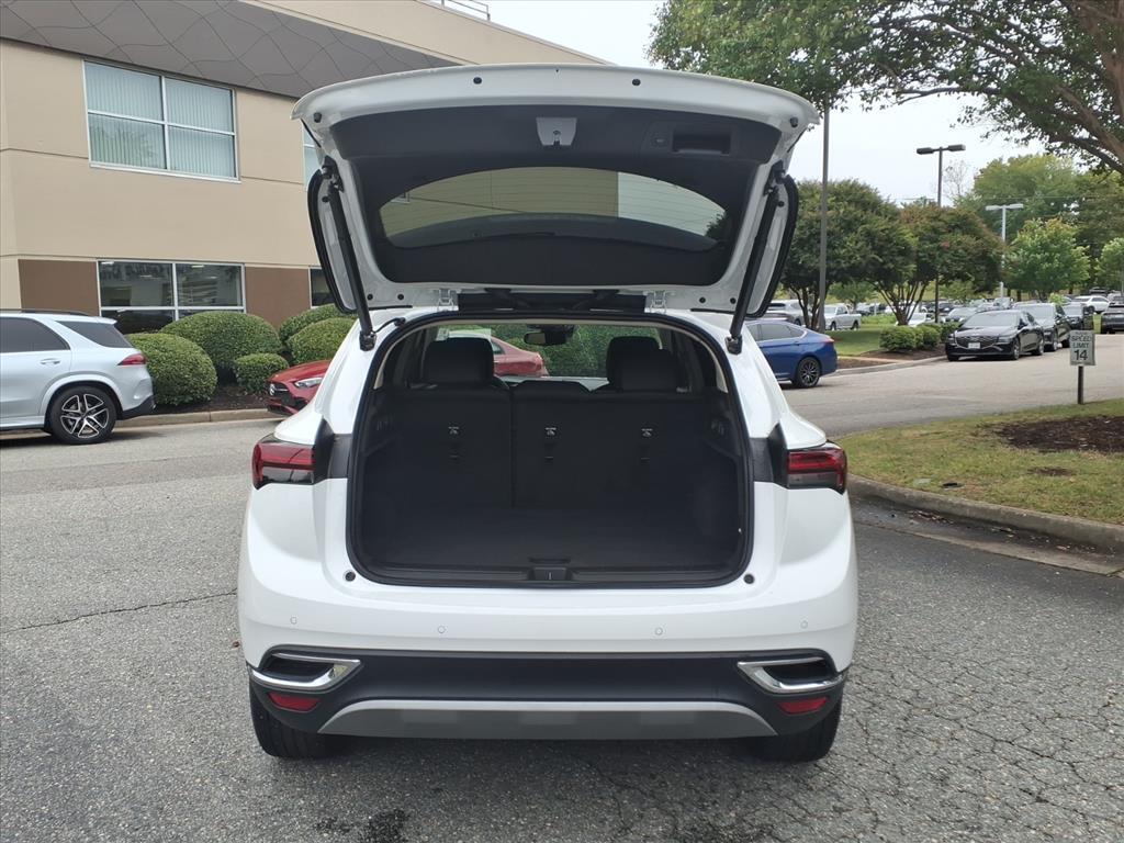 2023 Buick Envision Essence photo 9