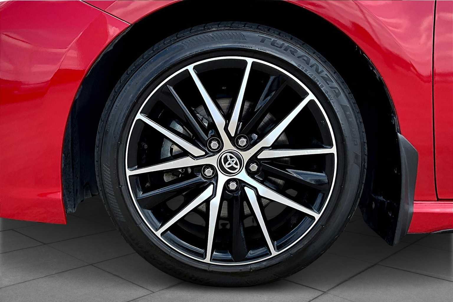 2023 Toyota Camry SE photo 9