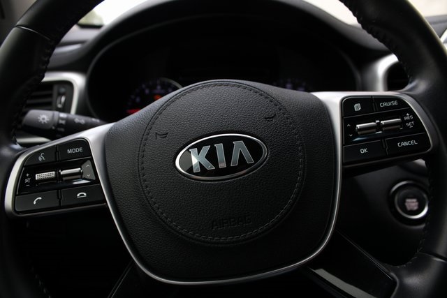 2020 Kia Sorento S photo 10