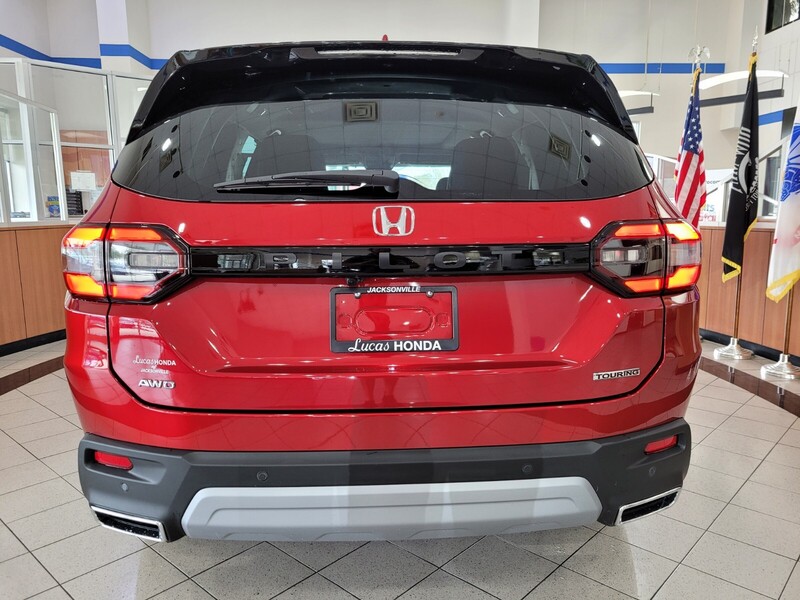 2025 Honda Pilot Touring photo 3