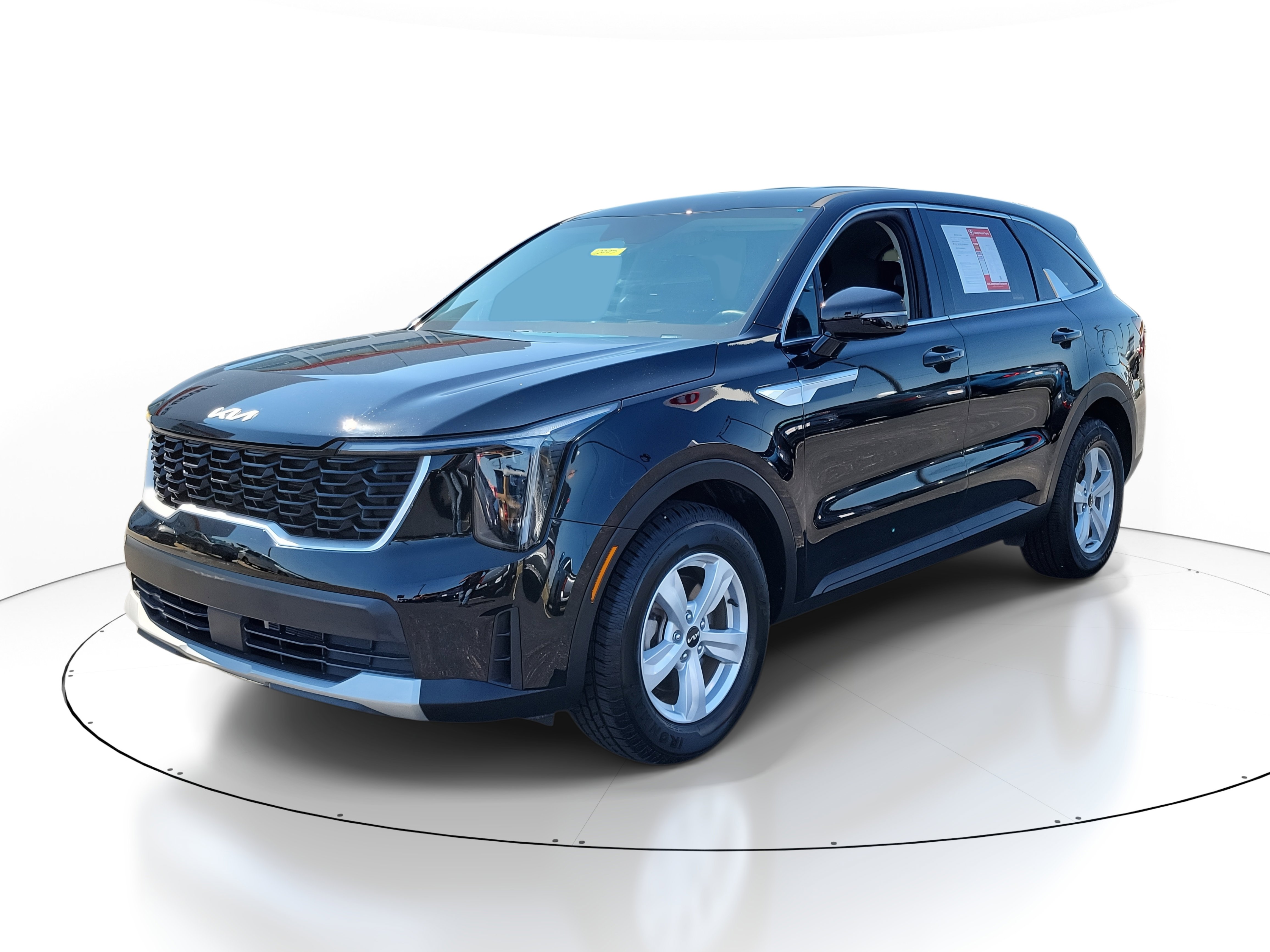 2024 Kia Sorento LX photo 2