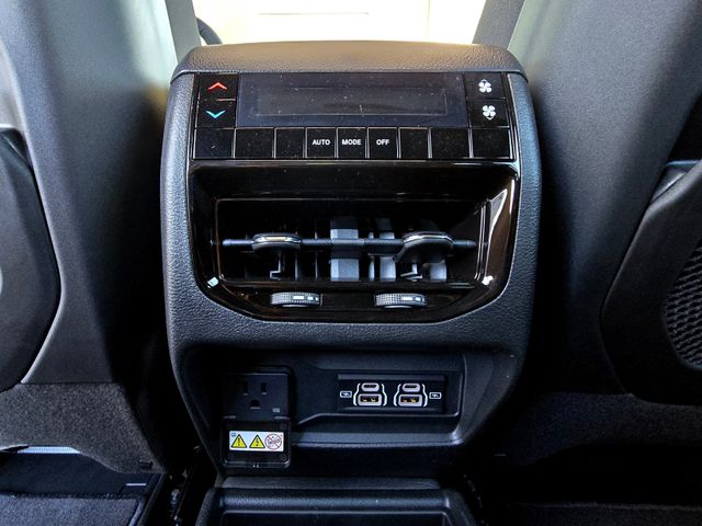 2025 Jeep Grand Cherokee Altitude X photo 22