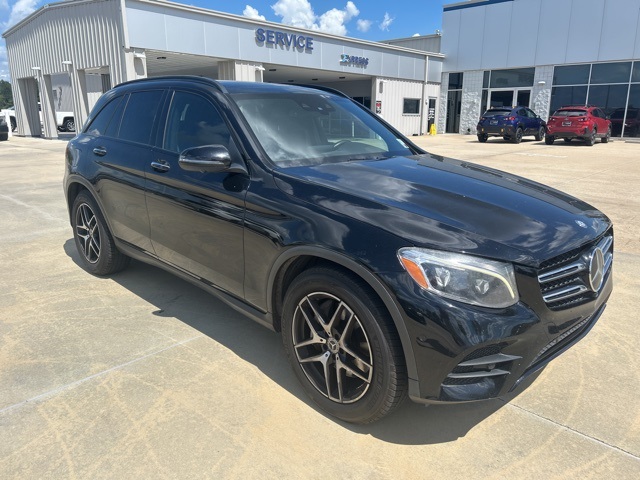 2017 Mercedes Benz GLC 300 photo 2