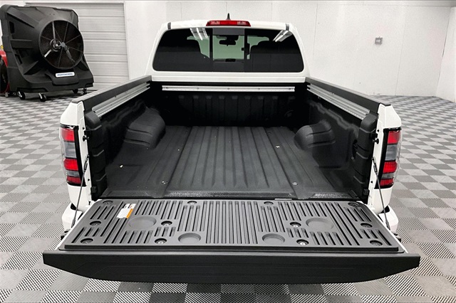 2025 Nissan Frontier PRO-4X photo 14