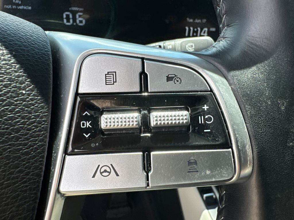 2024 Kia Telluride S photo 25