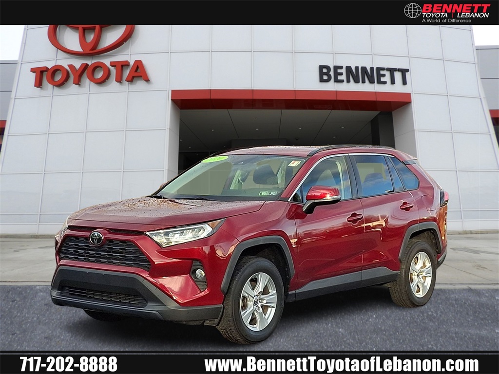 2020 Toyota RAV4 XLE's photo
