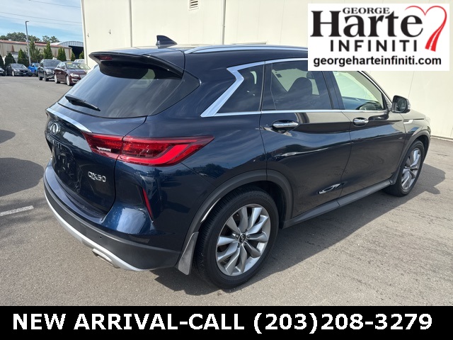 2022 Infiniti QX50 Essential photo 3
