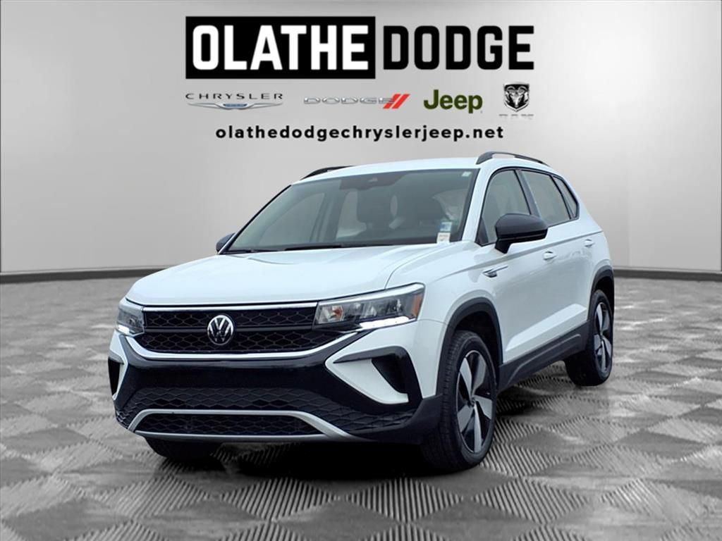 2024 Volkswagen Taos S's photo