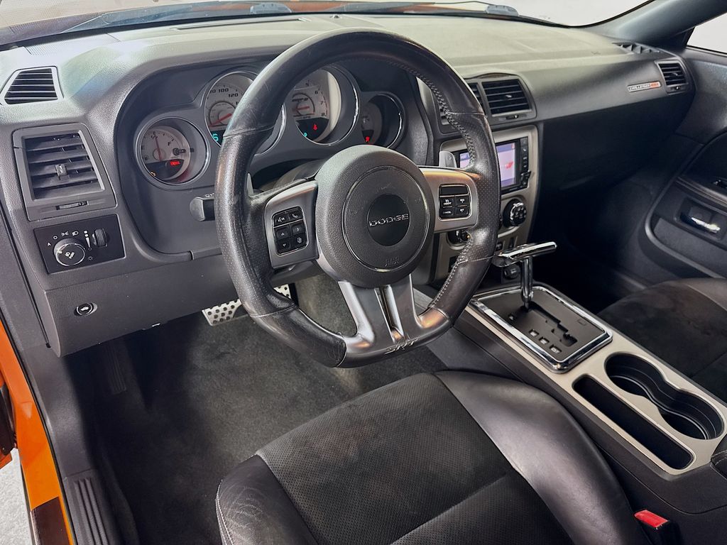 2012 Dodge Challenger SRT8 392 photo 9