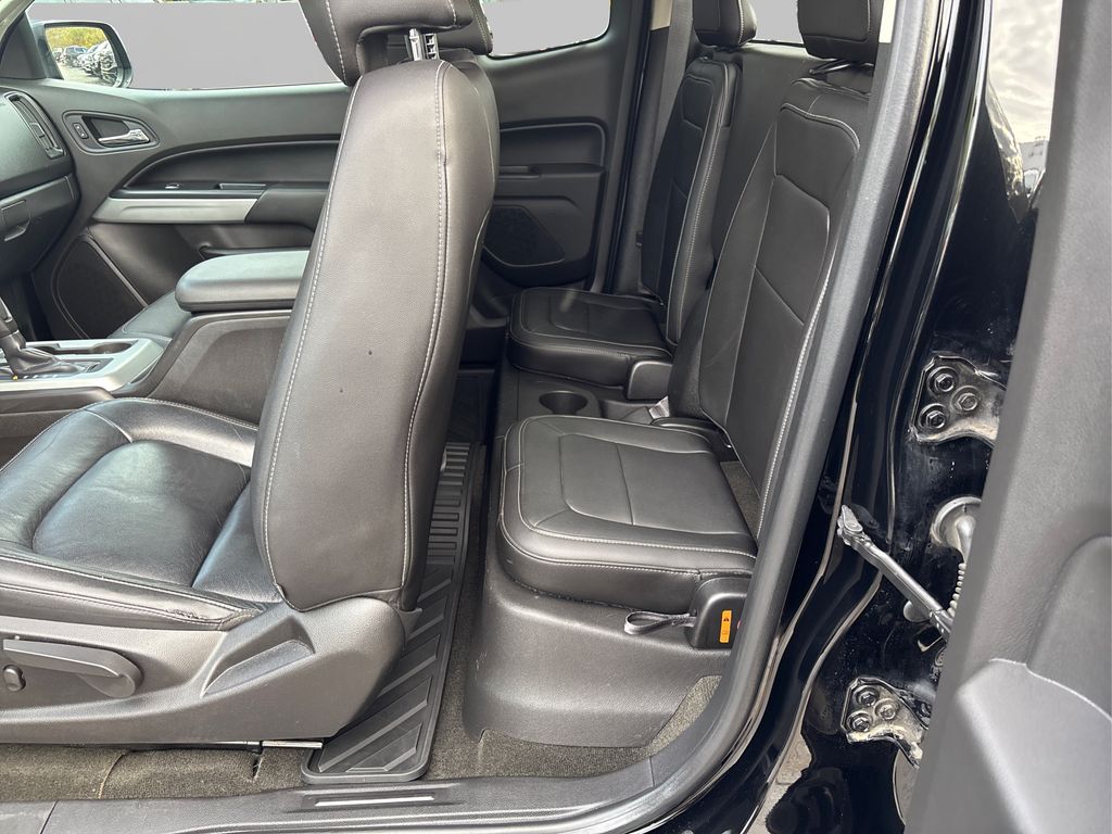 2015 Chevrolet Colorado LT photo 4