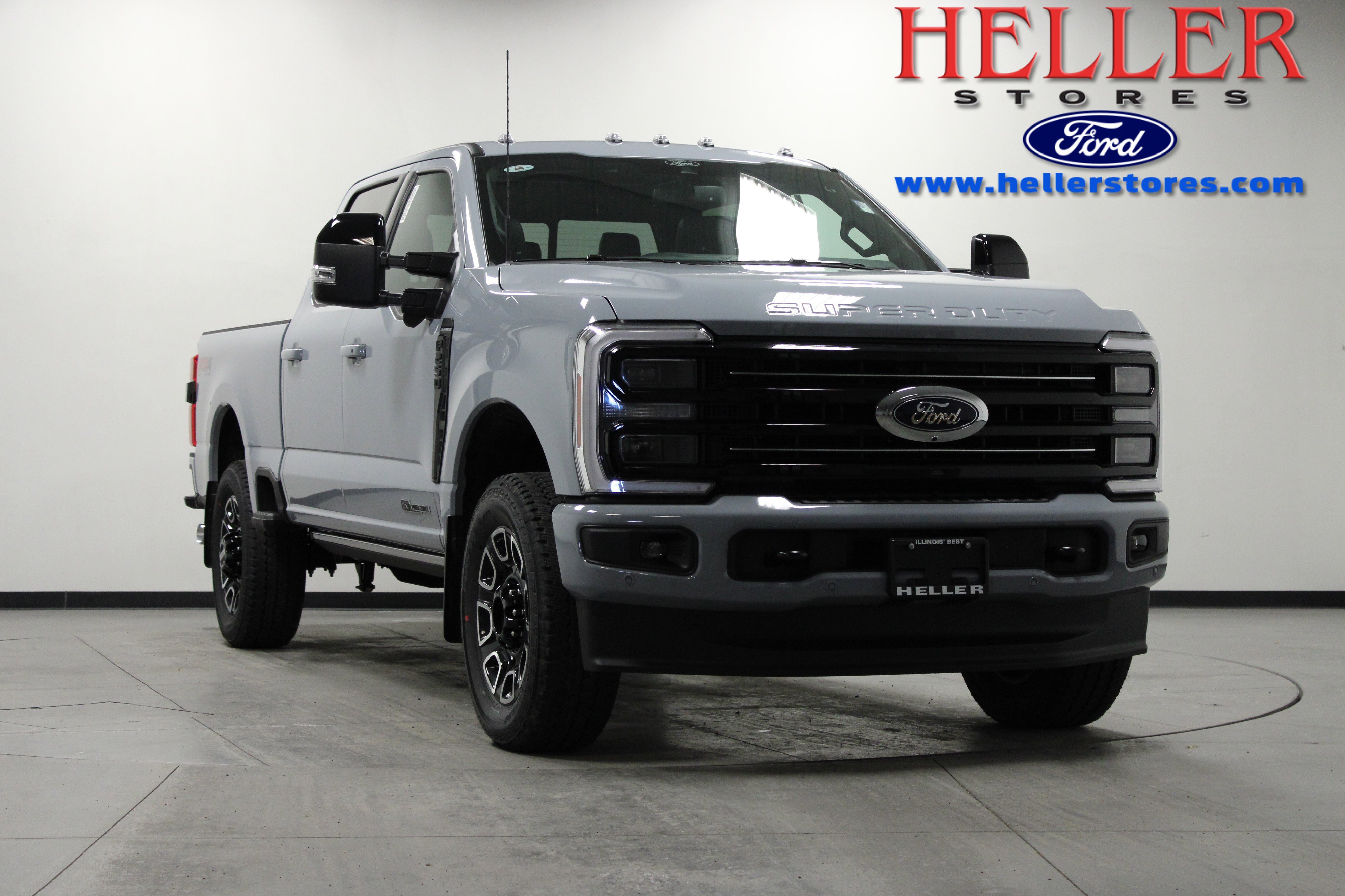 2026 Ford F-250 Super Duty Platinum's photo
