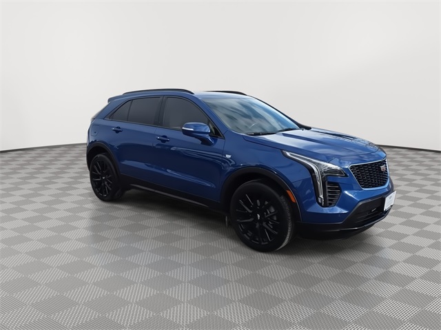 2023 Cadillac XT4 Sport photo 2