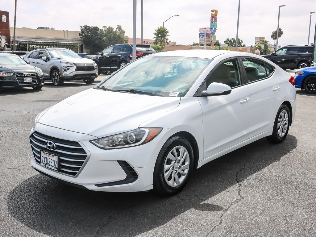 2017 Hyundai Elantra SE photo 3