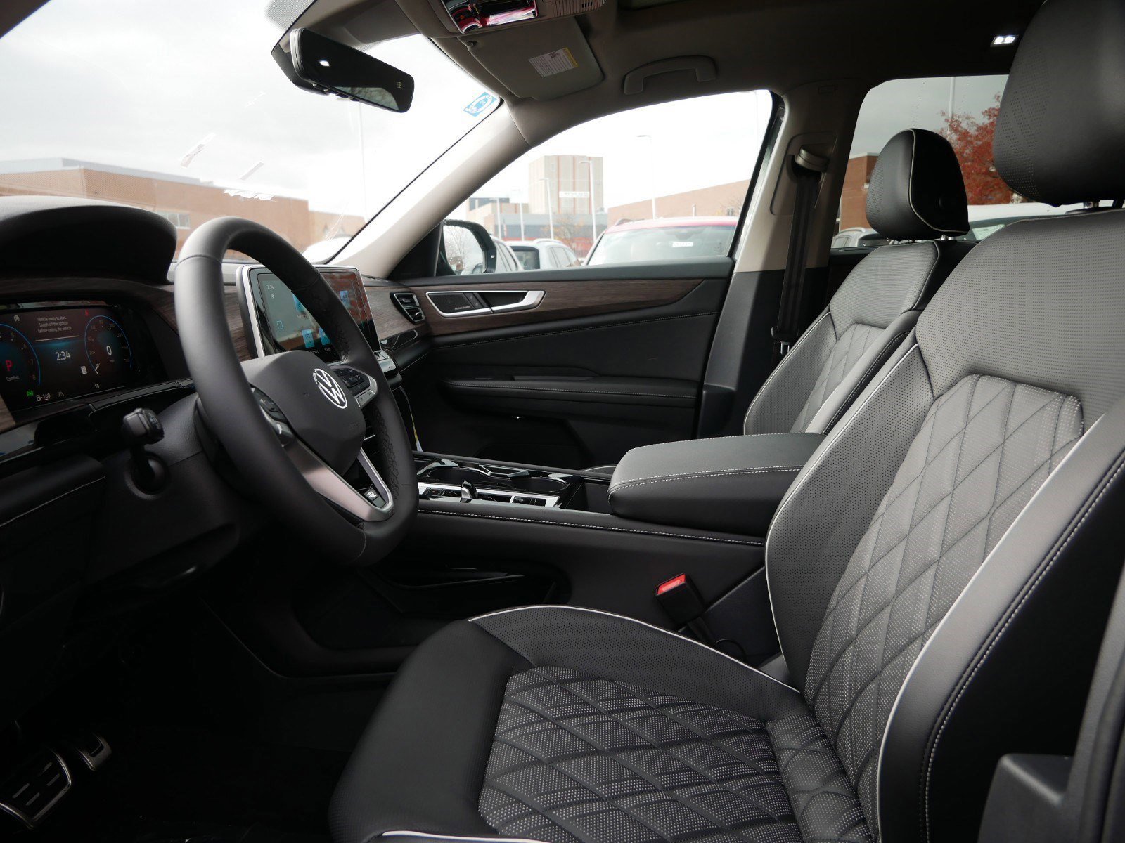 2025 Volkswagen Atlas SEL Premium R-Line photo 2