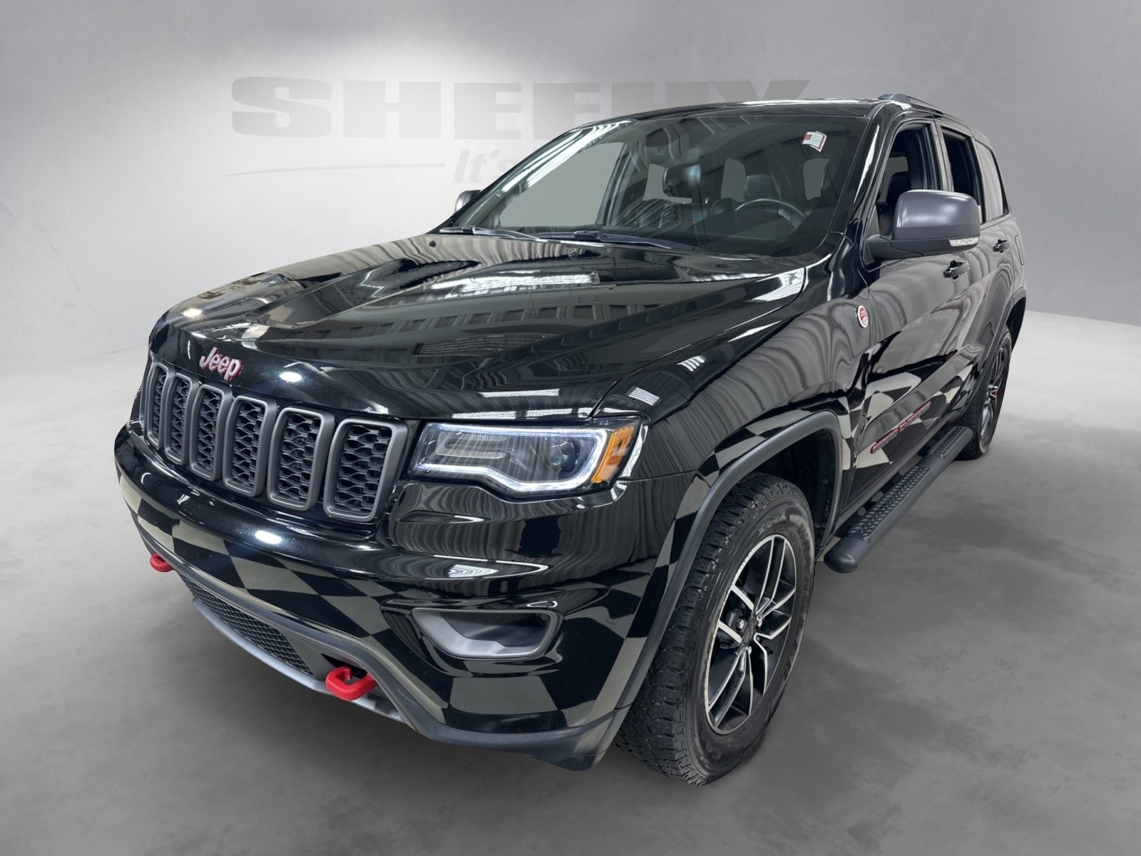 2021 Jeep Grand Cherokee Trailhawk photo 2