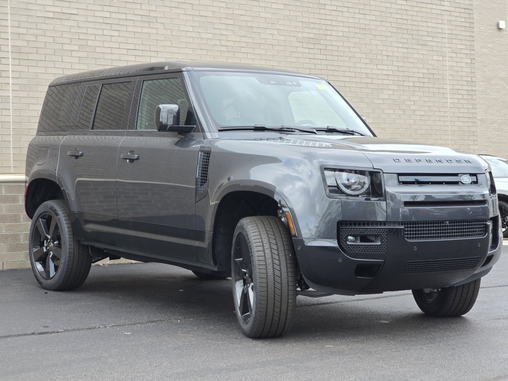 2025 Land Rover Defender 110 X-Dynamic SE photo 34