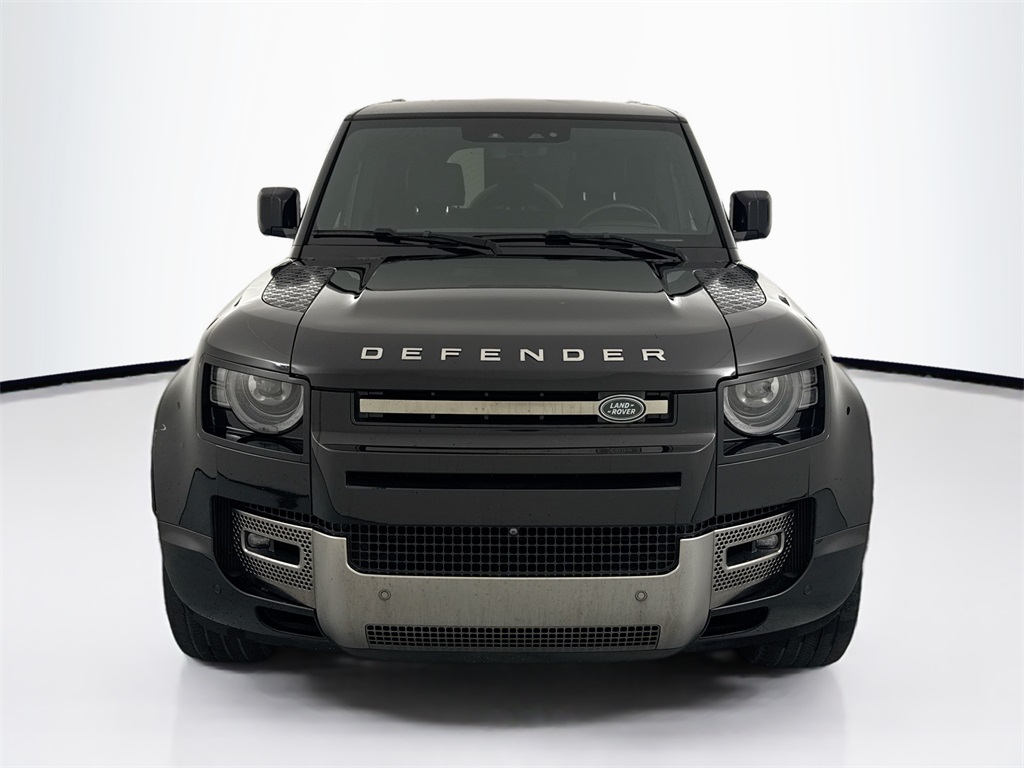 2022 Land Rover Defender 110 photo 2