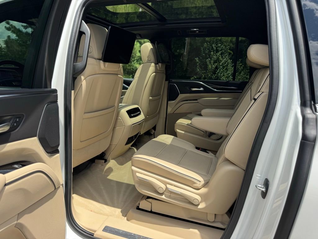 2024 Cadillac Escalade ESV Premium Luxury photo 25