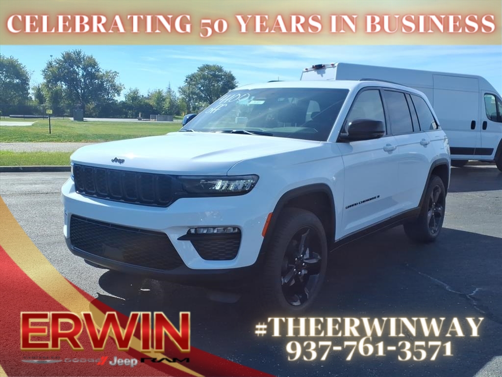 2025 Jeep Grand Cherokee Limited photo 2