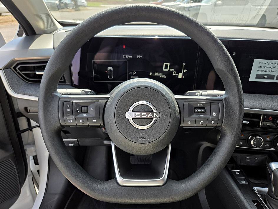 2025 Nissan Kicks SV photo 16