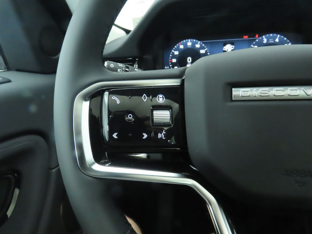 2025 Land Rover Discovery Sport S photo 11