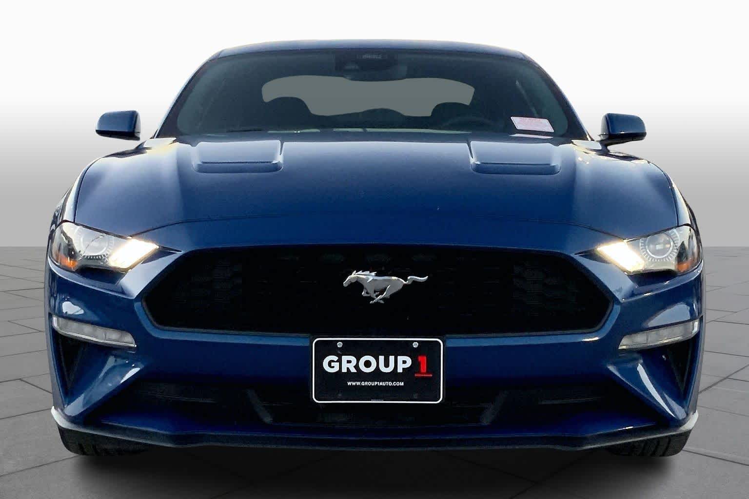 2022 Ford Mustang EcoBoost photo 3