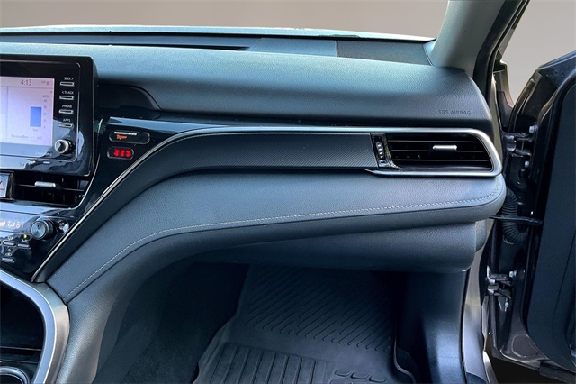 2022 Toyota Camry SE photo 14