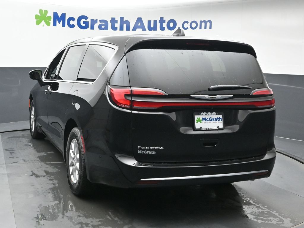 2025 Chrysler Pacifica photo 21