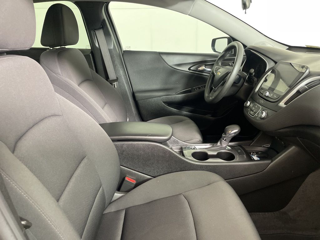 2023 Chevrolet Malibu LS photo 14