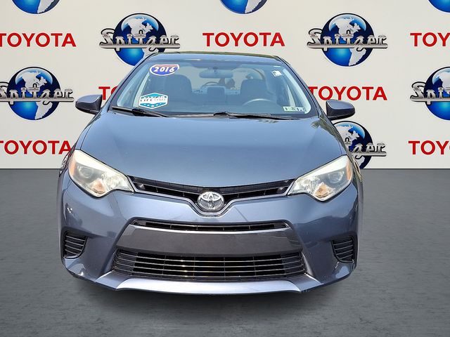 2016 Toyota Corolla LE photo 2
