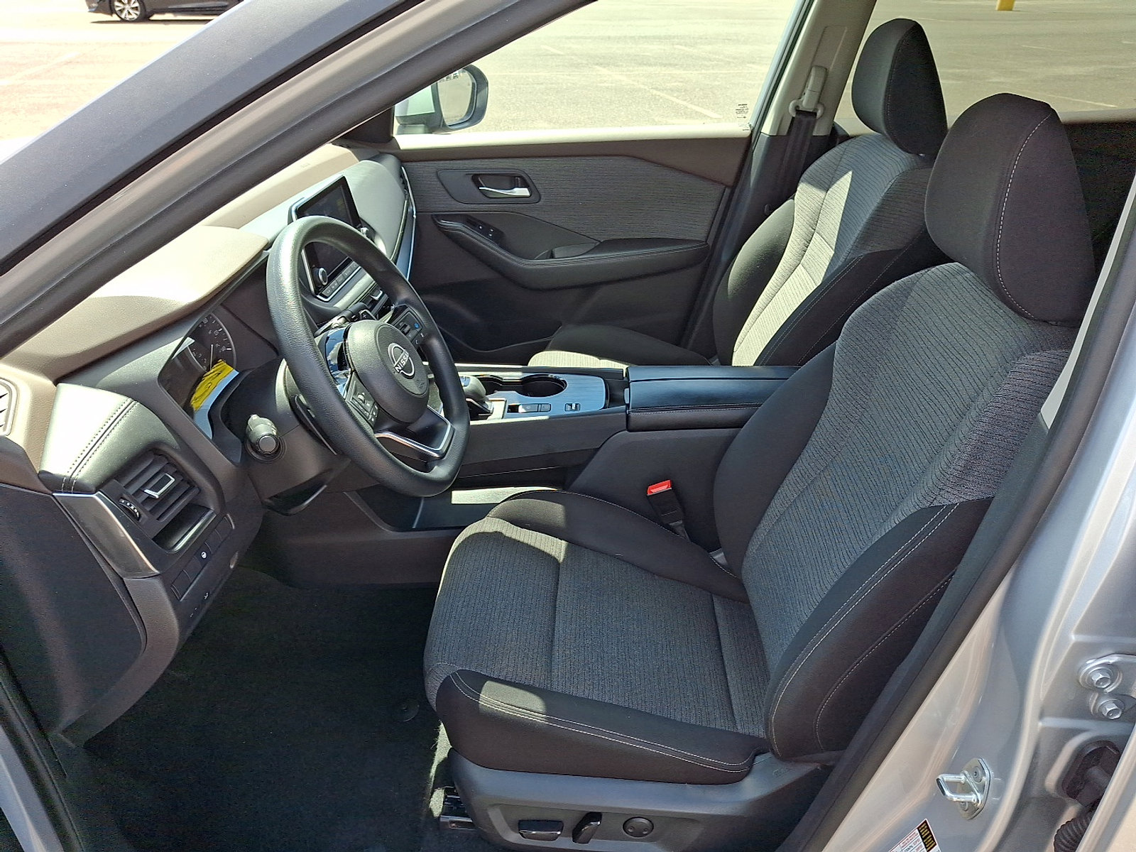 2023 Nissan Rogue SV photo 15