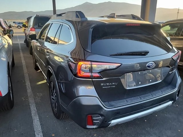 2020 Subaru Outback Limited photo 2