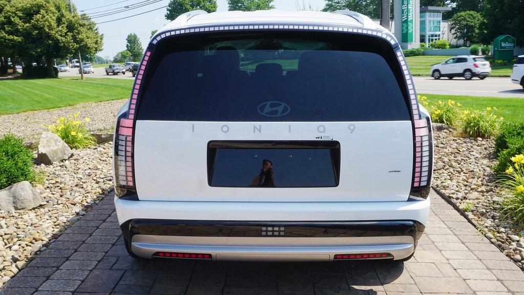 2026 Hyundai Ioniq SEL photo 3