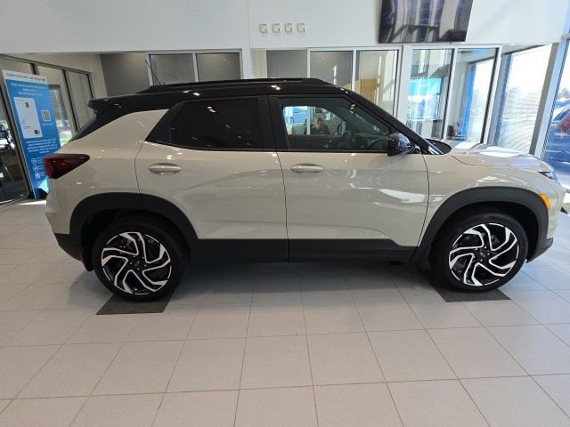 2026 Chevrolet Trailblazer RS photo 2