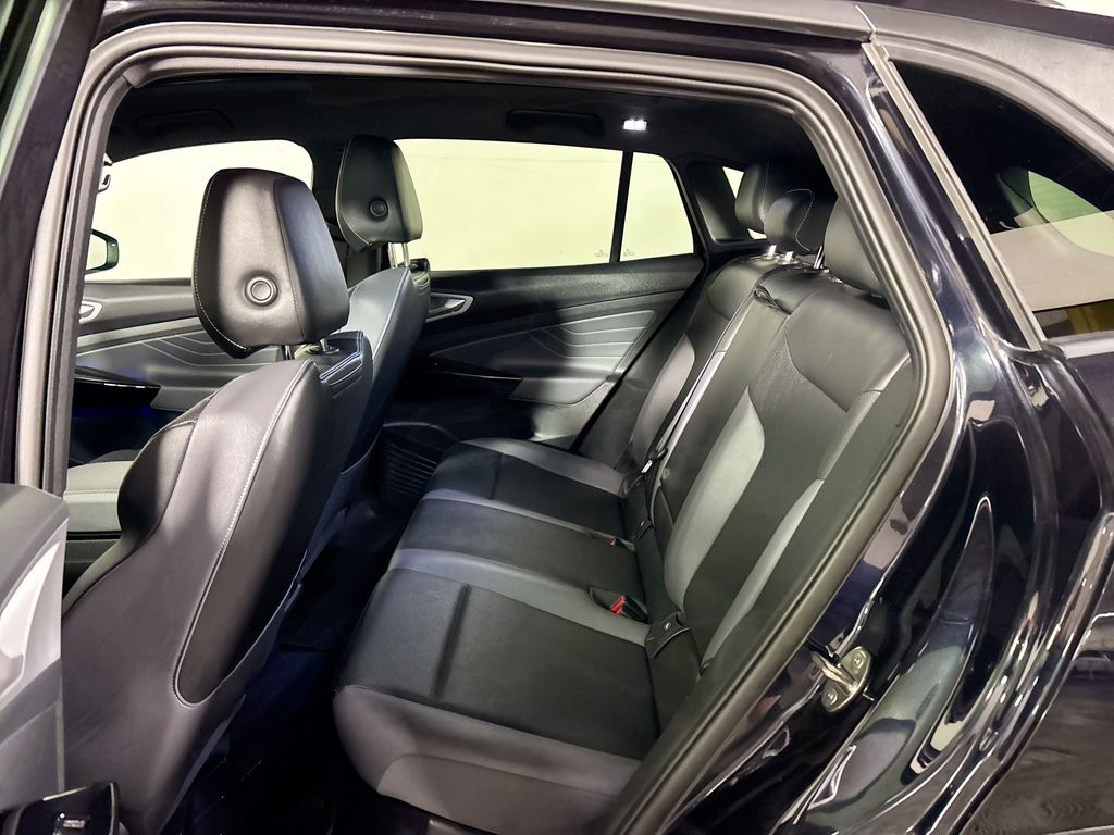 2023 Volkswagen ID.4 S photo 21