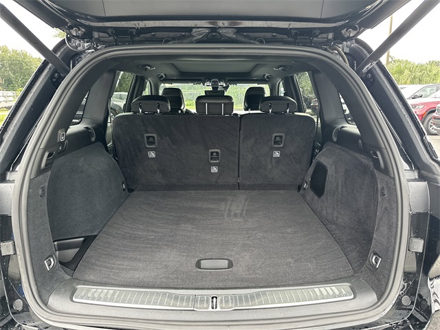 2023 Jeep Grand Cherokee Overland photo 3