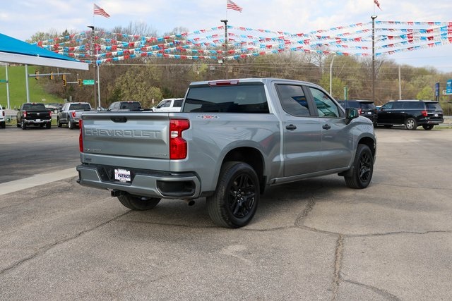 Used 2024 Gray Chevrolet Custom image 6