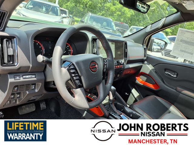 2025 Nissan Frontier PRO-4X photo 4