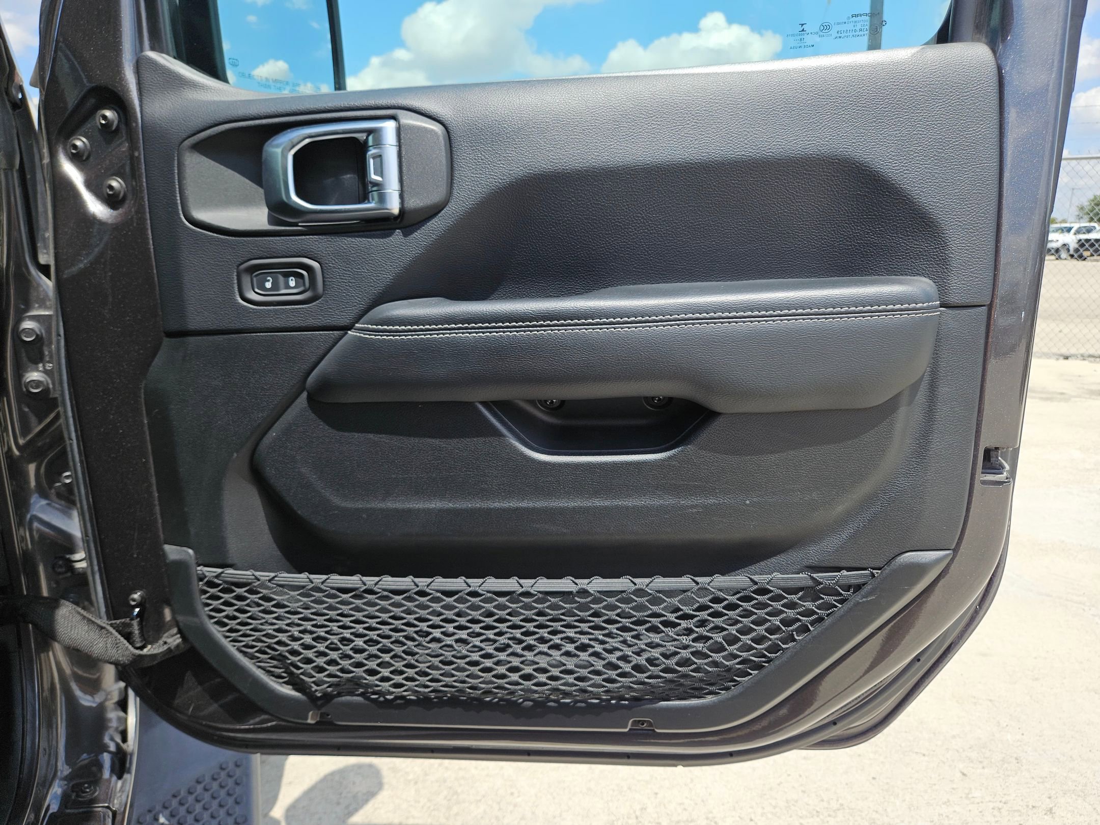 2018 Jeep Wrangler Unlimited Sahara photo 28