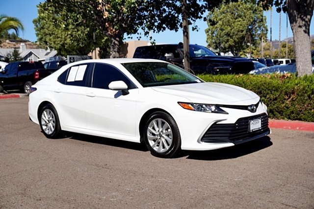 2024 Toyota Camry LE photo 5