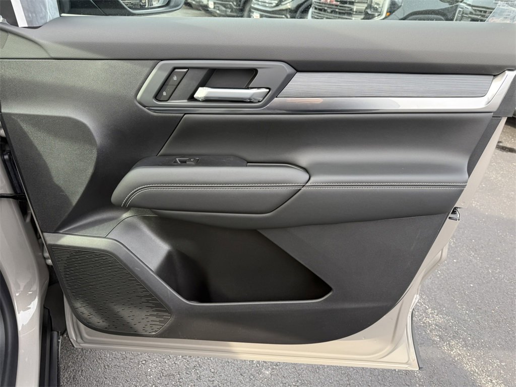 2026 GMC TERRAIN - Image 37